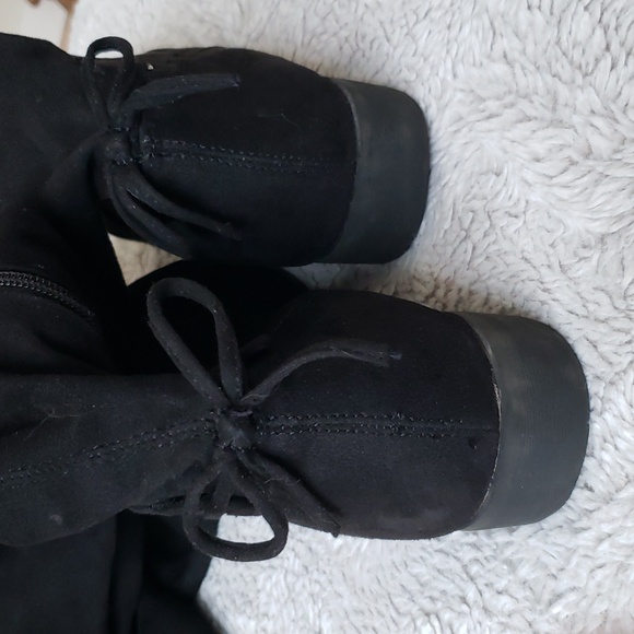 Over-the-knee boots 👢 - Picture 3 of 5